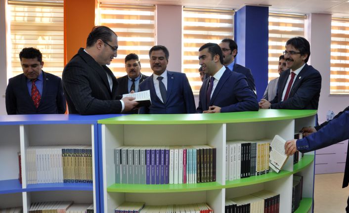 Türk Telekom Fen Lisesi’nde ve Gazipaşa Ortaokulu’nda Z-Kütüphaneler Açıldı