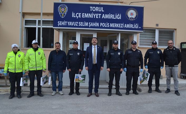 Torul’da Vefa grubuna pestil-köme ikramı