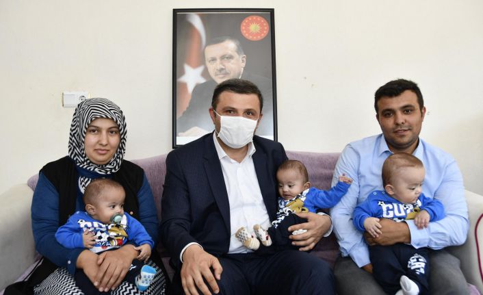 Üçüz bebeklerine 'Recep', 'Tayyip', 'Erdoğan' ismini verdi