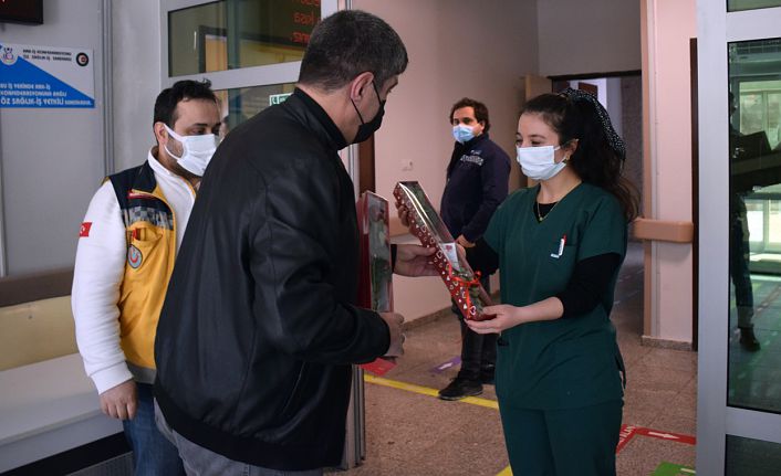 Başkan Özdemir sağlık çalışanlarını unutmadı