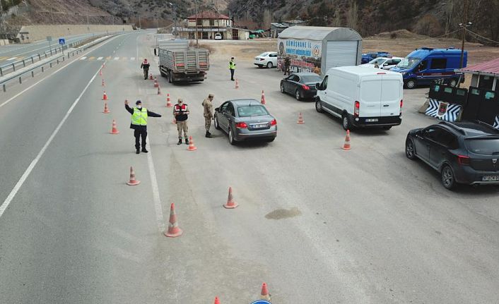 Jandarma’dan dronla trafik uygulaması