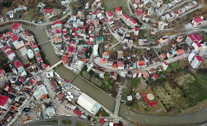 Torul’da iki apartman ve bir mahalle karantinaya alındı