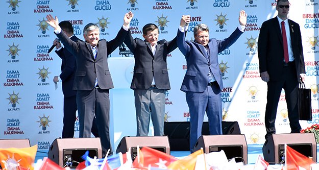 Başbakan Davutoğlu Gümüşhane’de