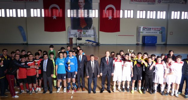 Futsal’da Kelkit birinci oldu