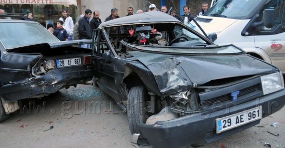 Gümüşhane'de Trafik Kazası: 4 Yaralı
