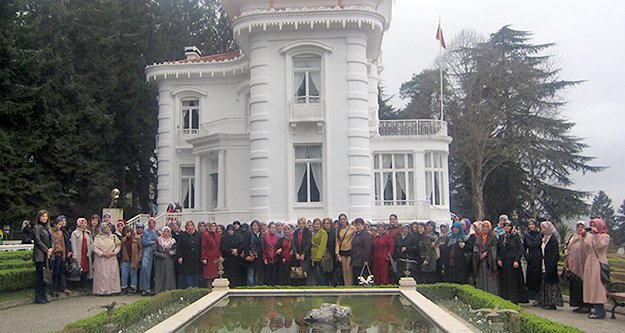 Gümüşhaneli kadınlar Trabzon’u gezdi
