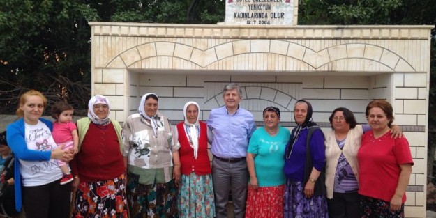 Milletvekili Aydın Yeniköy ve Kırıntı Köylerine Çıkarma Yaptı