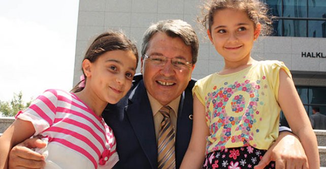 Milletvekili Üstün’den Dünya Çocuk Hakları Günü Kutlaması