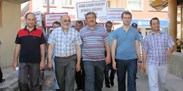 Torul'da Sağlıklı Yaşam Yürüyüşü Düzenlendi