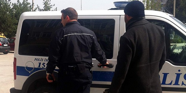 Yolda Kalan Gümüşhaneliyi Polisler Memleketine Gönderdi