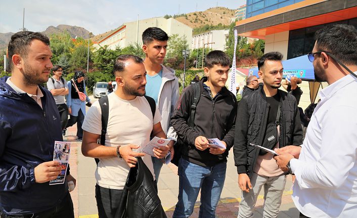 Gümüşhane Üniversitesi yeni öğrencilerini karşılıyor