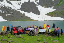 Artabel Gölleri 85 dağcıya aynı günde dört mevsimi yaşattı