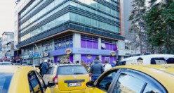 Gümüşhane’de taksiciler yeni hat ihalesini protesto etti