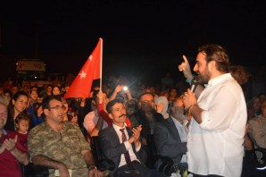 Torul’da Demokrasi Nöbetleri Akın Akıntürk konseri ile sona erdi