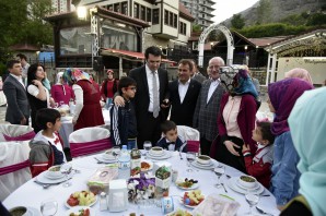 Gümüşhane Belediyesi 'Kardeşlik iftarı' düzenledi