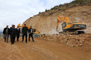 Başkan Çimen, 42 Konut Projesi Çalışmalarını Yerinde İnceledi