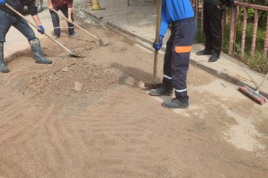 Belediye ekipleri yağış sonrası temizlik çalışması başlattı