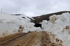 Gümüşhane’de mart ayında karla mücadele devam ediyor