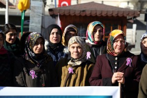 AK Partili kadınlardan şiddet bildirisi