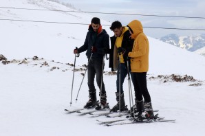 Zigana dağında kar kalınlığı 80 santimetreye ulaştı, kayak sezonu başladı