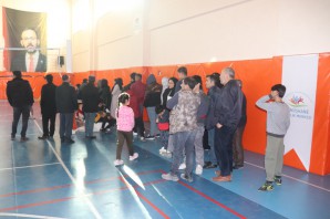 Gümüşhane'de mültecilere ve muhtaç vatandaşlara yardım yapıldı