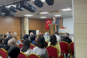Gümüşhane Lisesi Yazar Halit Ertuğrul'u ağırladı