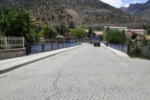 Gümüşhane Belediyesi köprü ve korkulukları yeniliyor