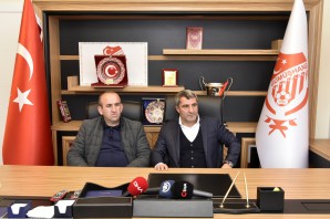 Gümüşhanespor Kulübü Başkanı Kurban Karagöz'den basın toplantısı