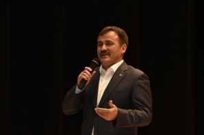 Nihat Hatipoğlu'dan 'El-Metin' konferansı