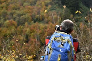 Gümüşhaneli dağcılar, Örümcek Ormanlarında renk cümbüşü içerisinde doğa yürüyüşü gerçekleştirdi