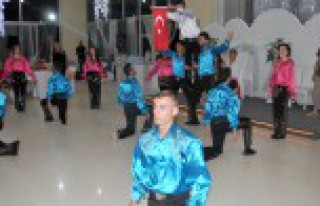 Gümüş Dans Topluluğu Kıbrıs’ta gösterilerini...