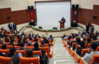 Yaşar, Başkanlık Sistemi ve Yeni Anayasayı anlattı