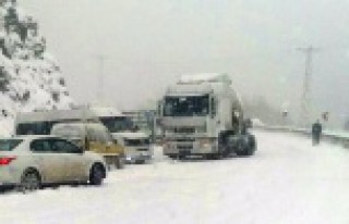 Zigana’da kar yağışı etkili oluyor