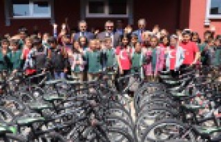 Kelkit'te 23 Nisan'da Çocuklara 409 Bisiklet