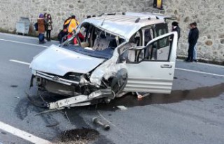 Torul'da trafik kazası: 6 yaralı