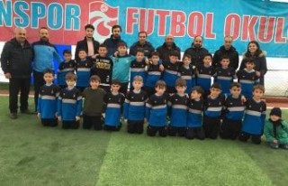 Trabzonspor Futbol Okulu ile 15 Şubatspor el ele