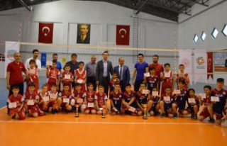 Torul’da 1.Mini Voleybol Turnuvası