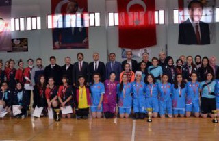 Genç Kızlar Futsal Müsabakaları Yapıldı