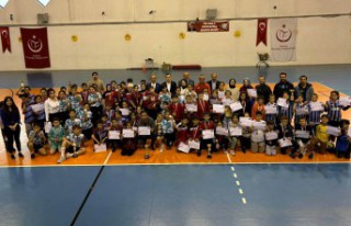 Torul’da geleneksel çocuk oyunları yarışmaları...