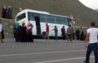 Kız Kur'an Kursu Öğrencilerini Taşıyan Otobüs...