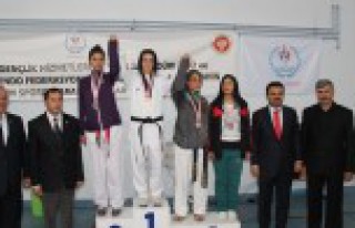Taekwondo Gençler Grup Şampiyonası Sona Erdi