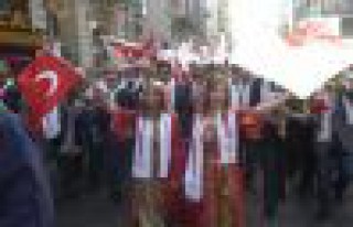 Taksim'de Kurtuluş Yürüyüşü