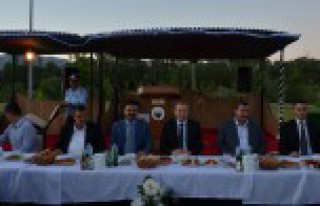 Vali Yavuz Kelkit Belediyesi'nin iftarına katıldı