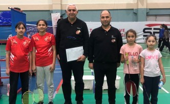 Gümüşhaneli Badmintoncular son 16 turunda