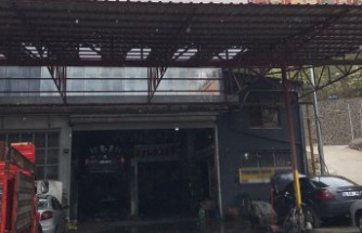Gümüşhane’de 7 metrelik çatıdan düşen reklamcı ağır yaralandı