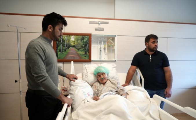 112 yaşındaki hasta Gümüşhane Devlet Hastanesinde sağlığına kavuştu
