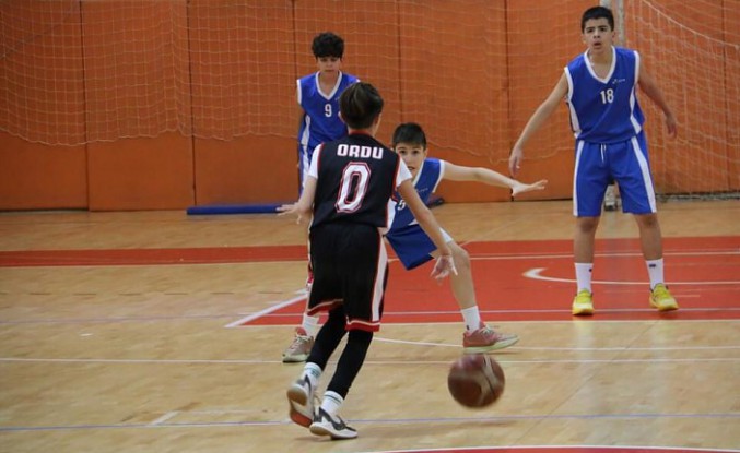 Basketbol Yarı Final Müsabakaları Gümüşhane'de yapıldı 